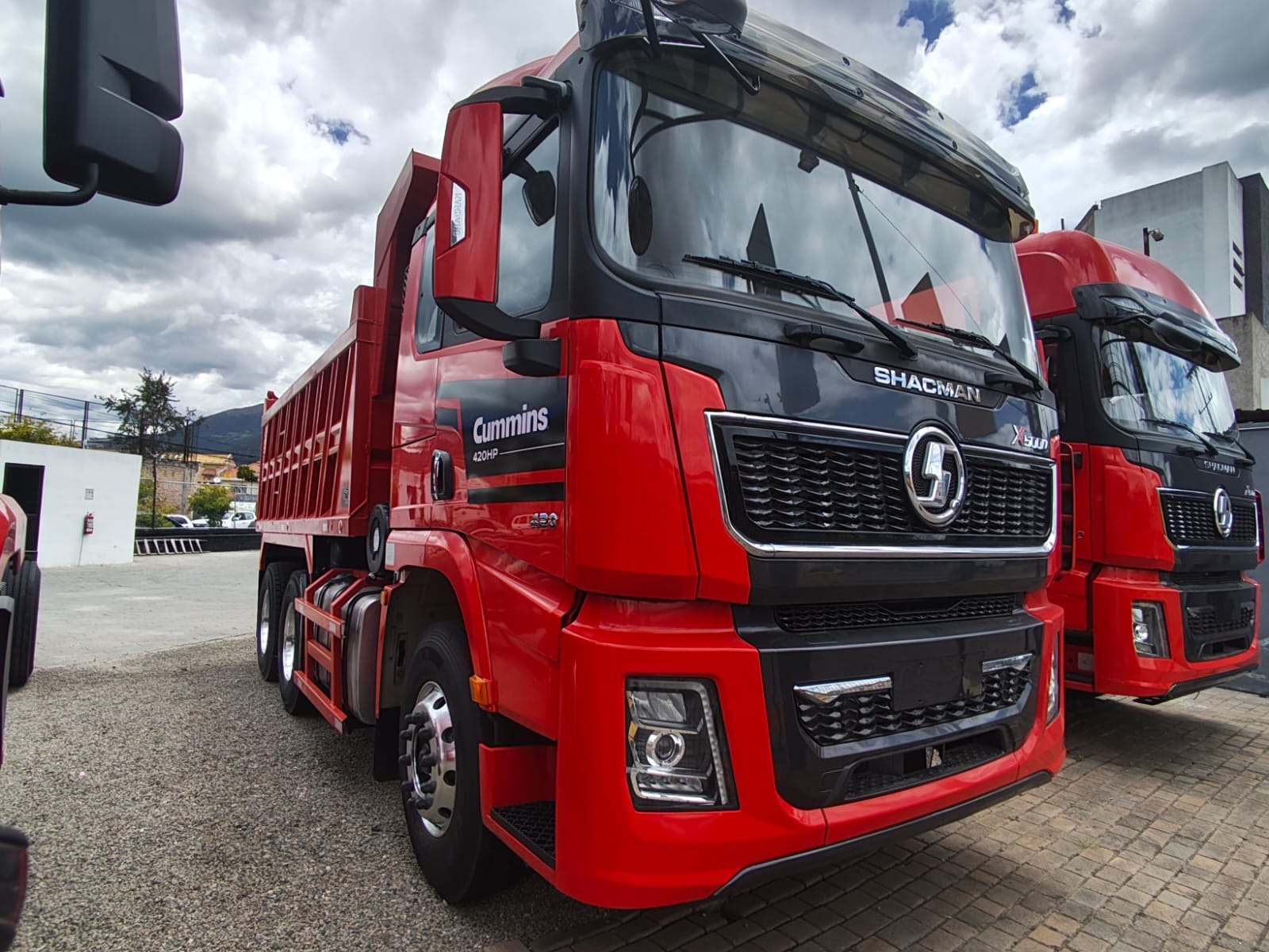 Shacman X5000 6x4 420 HP